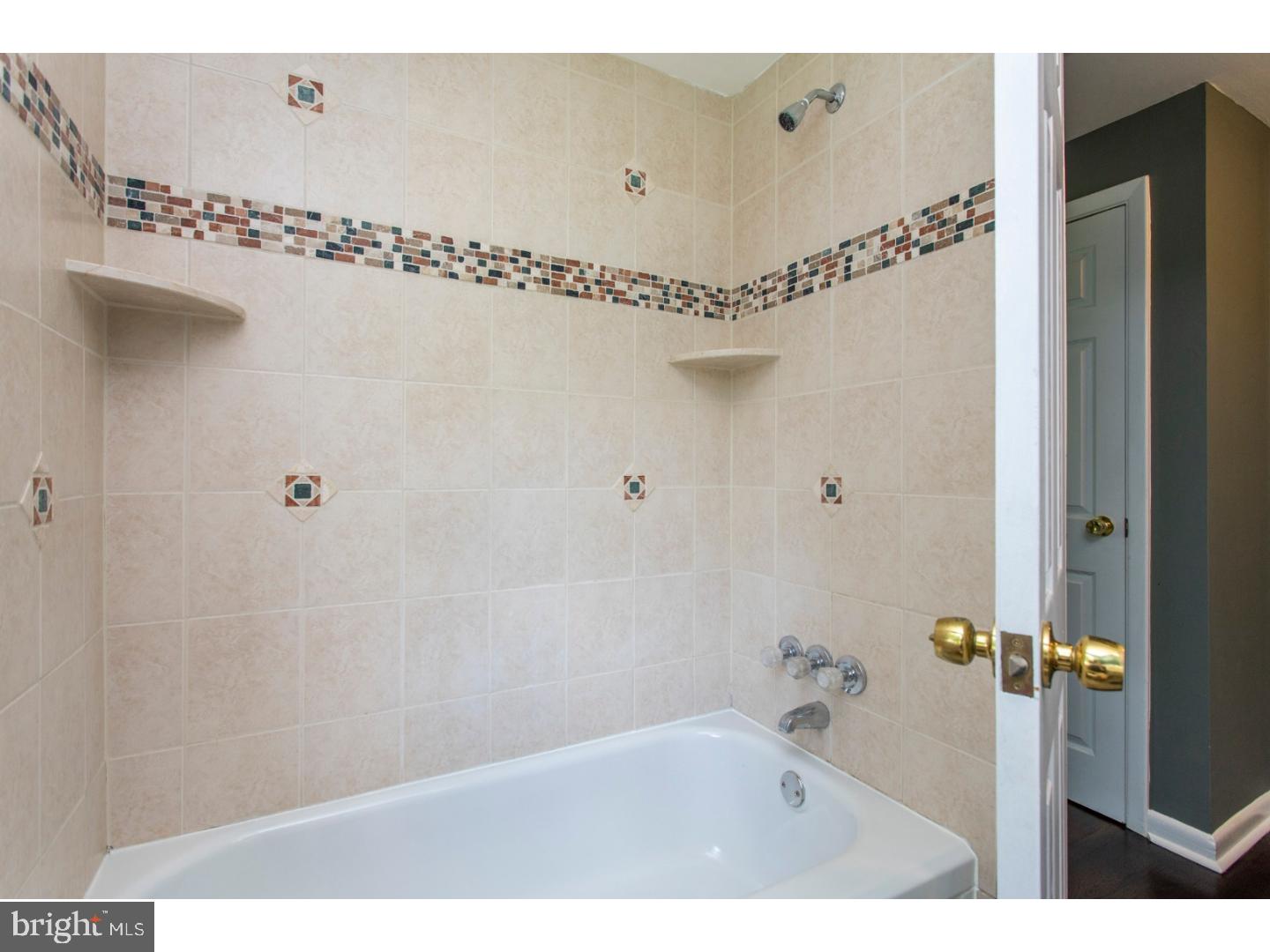 206 Crestview Road Hatboro, PA 19040 - Photo 15 of 25 Gallery Image 15