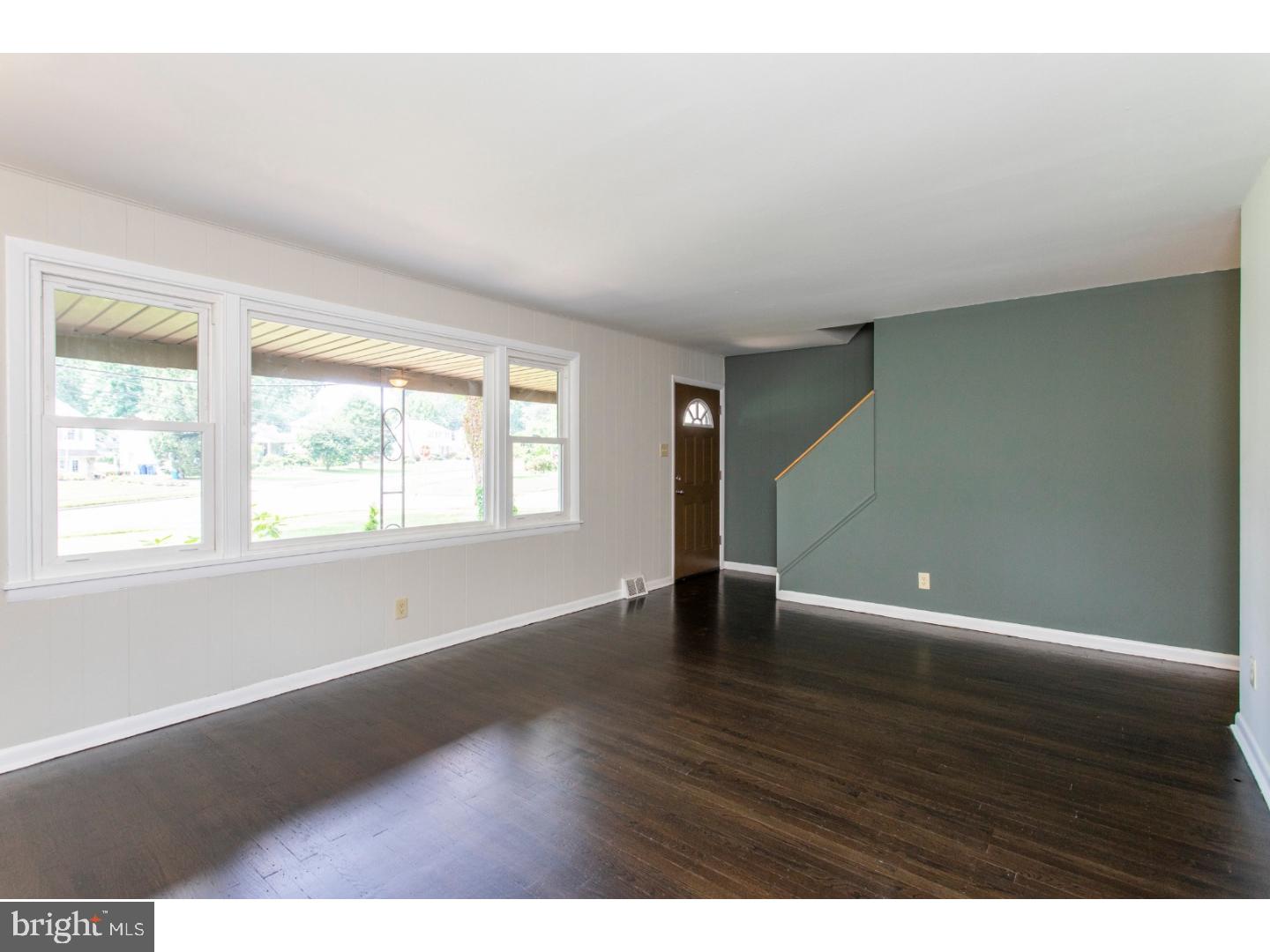 206 Crestview Road Hatboro, PA 19040 - Photo 6 of 25 Gallery Image 6