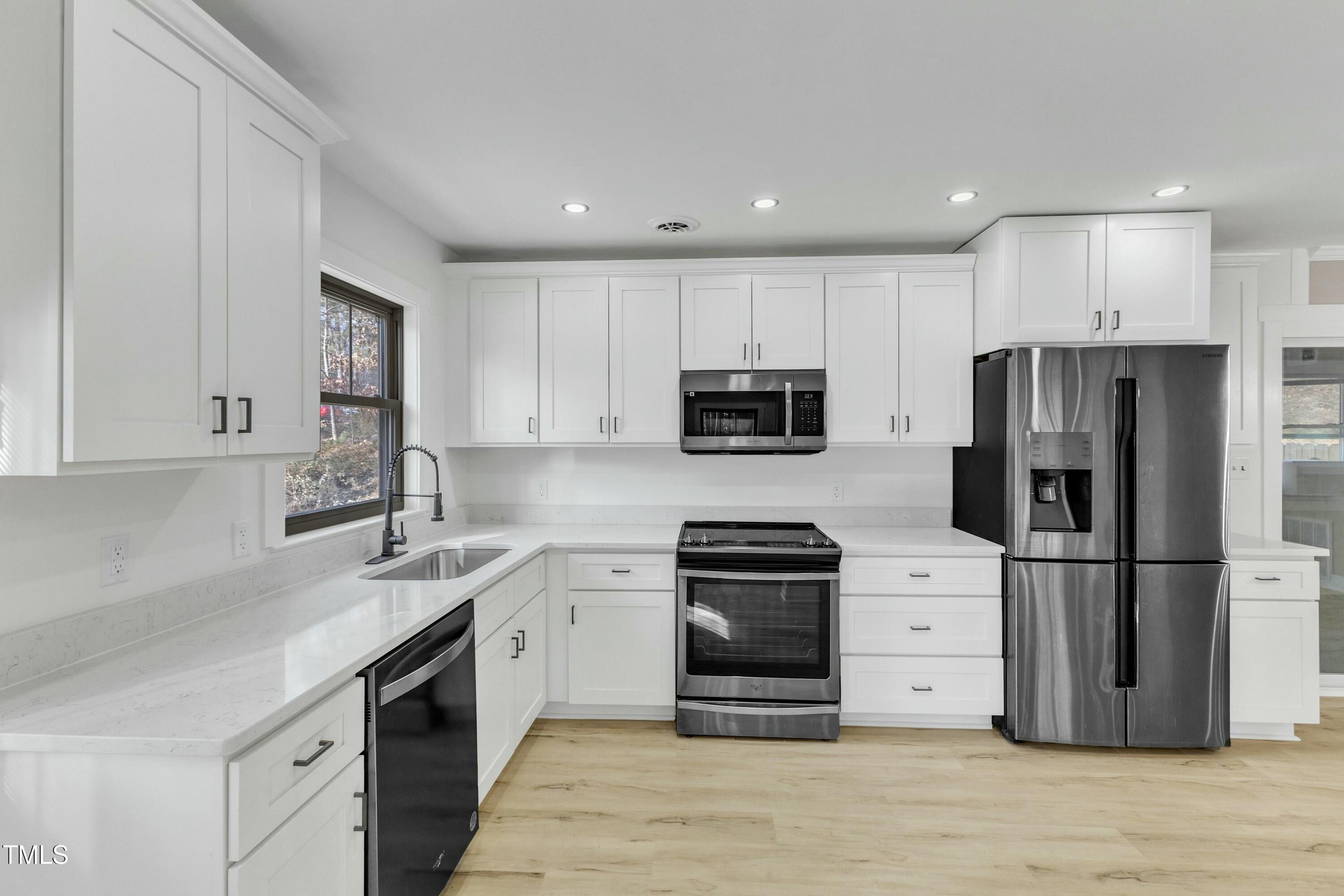 5808 Farm Gate Road Raleigh, NC 27606 - Photo 14 of 33 tempImageXCgja0