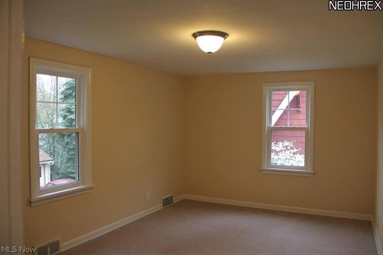 3923 Northampton Road Cleveland, OH 44121 - Photo 15 of 21