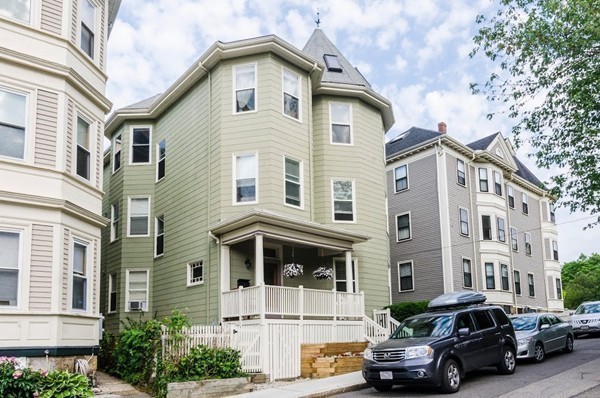7 Hurd Road, Unit 3 Brookline, MA 02445 - Photo 30 of 30 Gallery Image 30