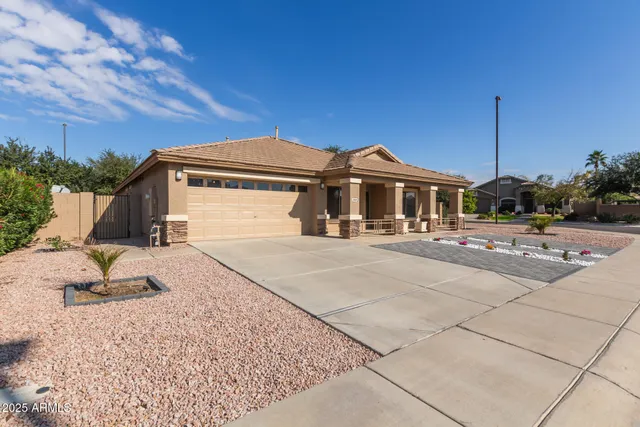 $2,450 | 3888 East Bancroft Court, Gilbert, AZ 85297
