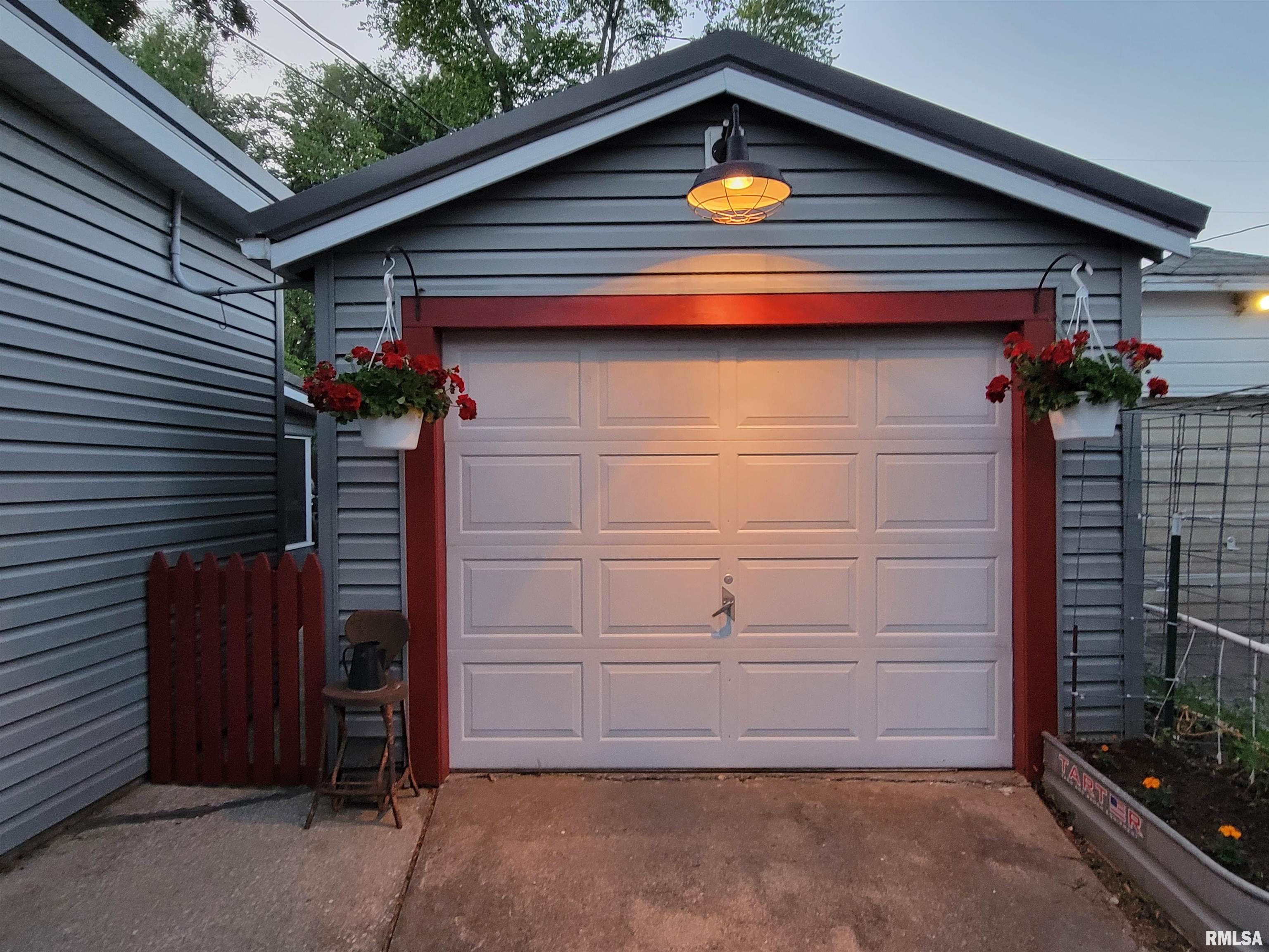 413 East 5th Street Flora, IL 62839 - Photo 16 of 100 Gallery Image 16