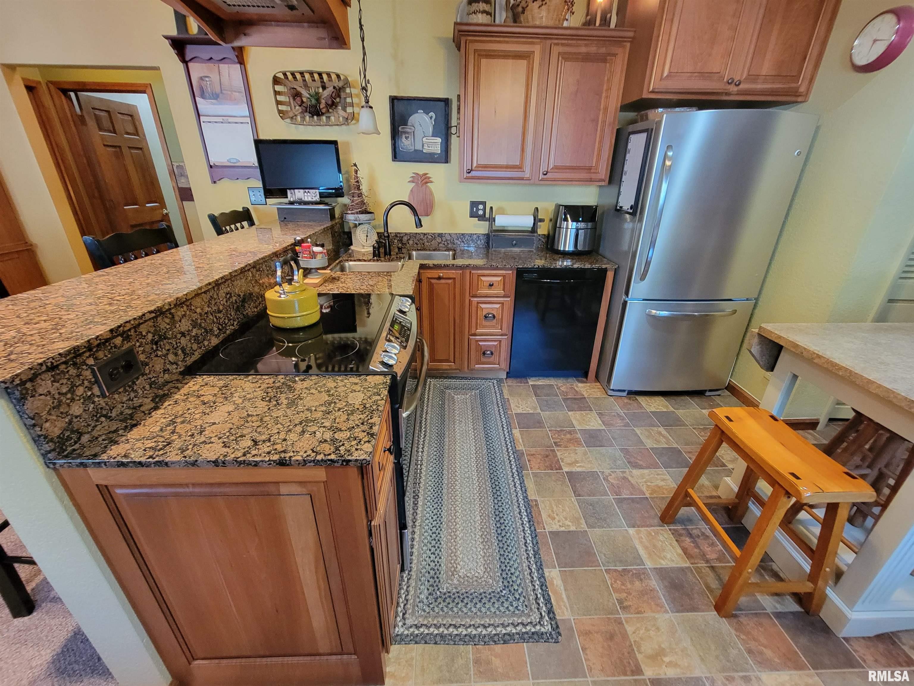 413 East 5th Street Flora, IL 62839 - Photo 30 of 100 Gallery Image 30