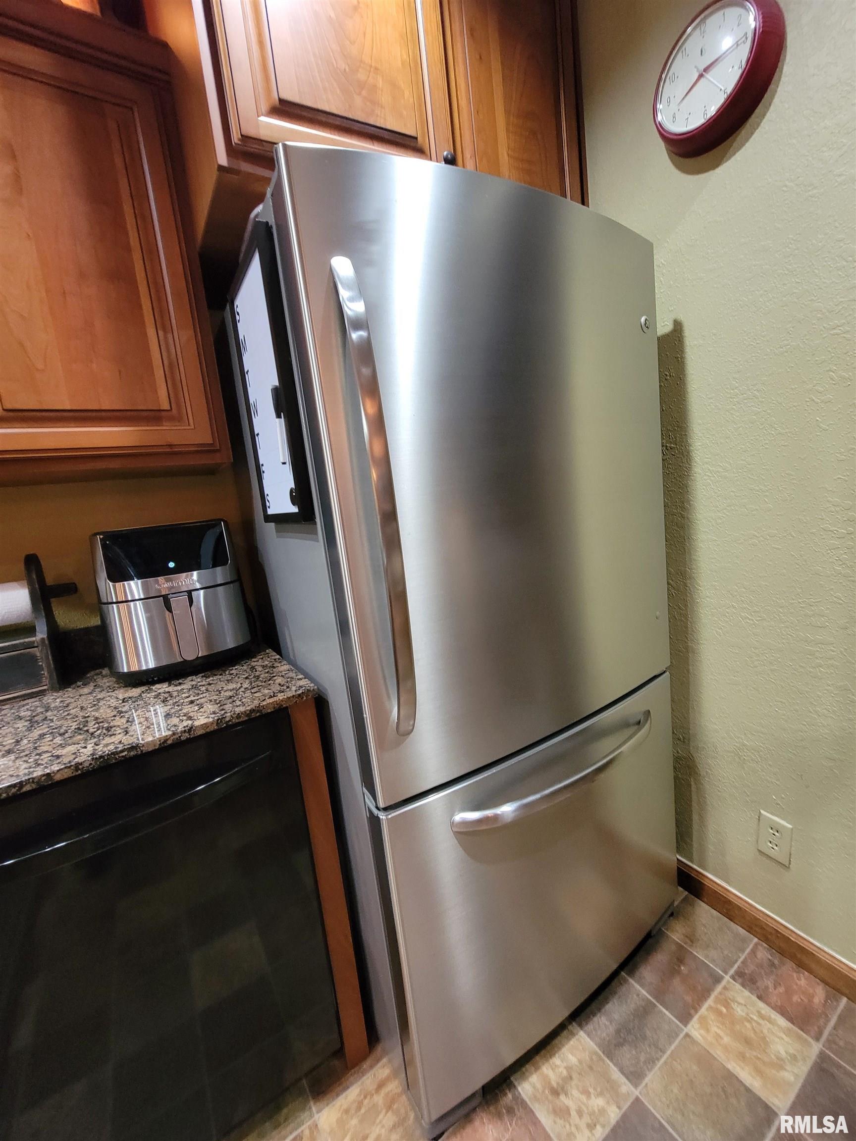 413 East 5th Street Flora, IL 62839 - Photo 35 of 100 Gallery Image 35