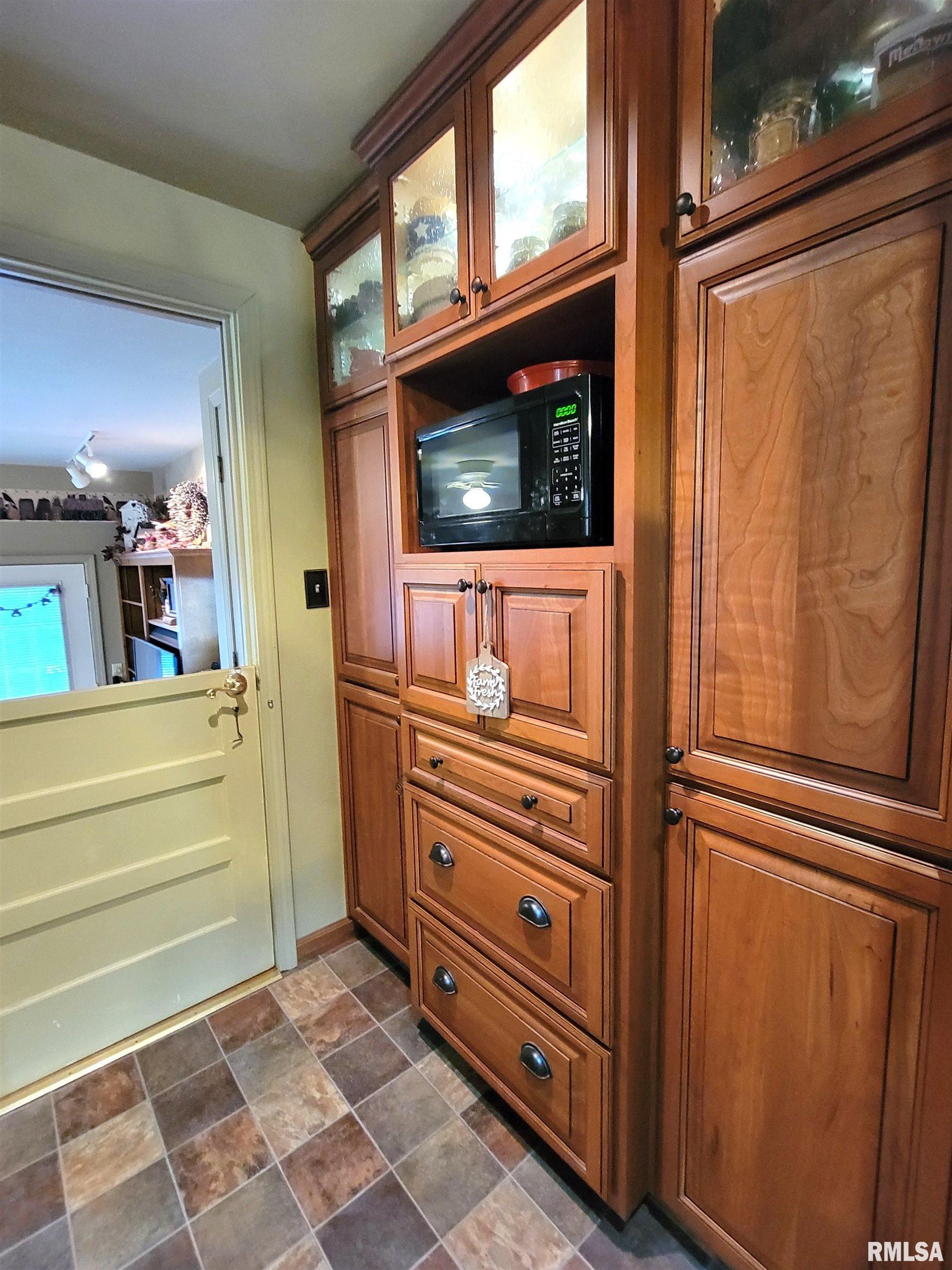413 East 5th Street Flora, IL 62839 - Photo 38 of 100 Gallery Image 38