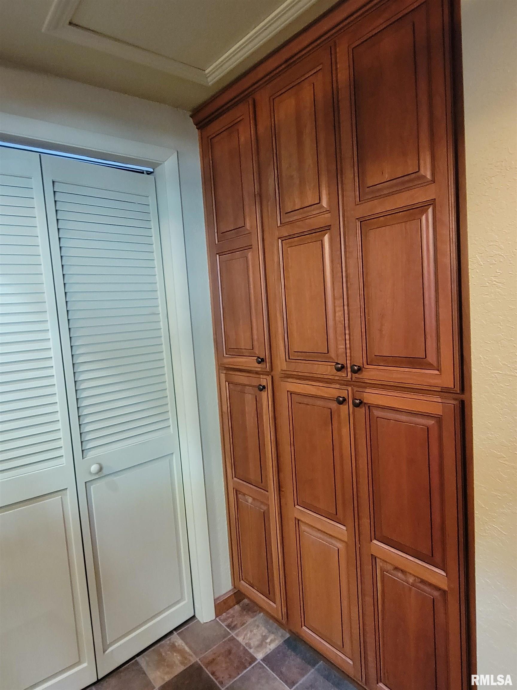 413 East 5th Street Flora, IL 62839 - Photo 40 of 100 Gallery Image 40