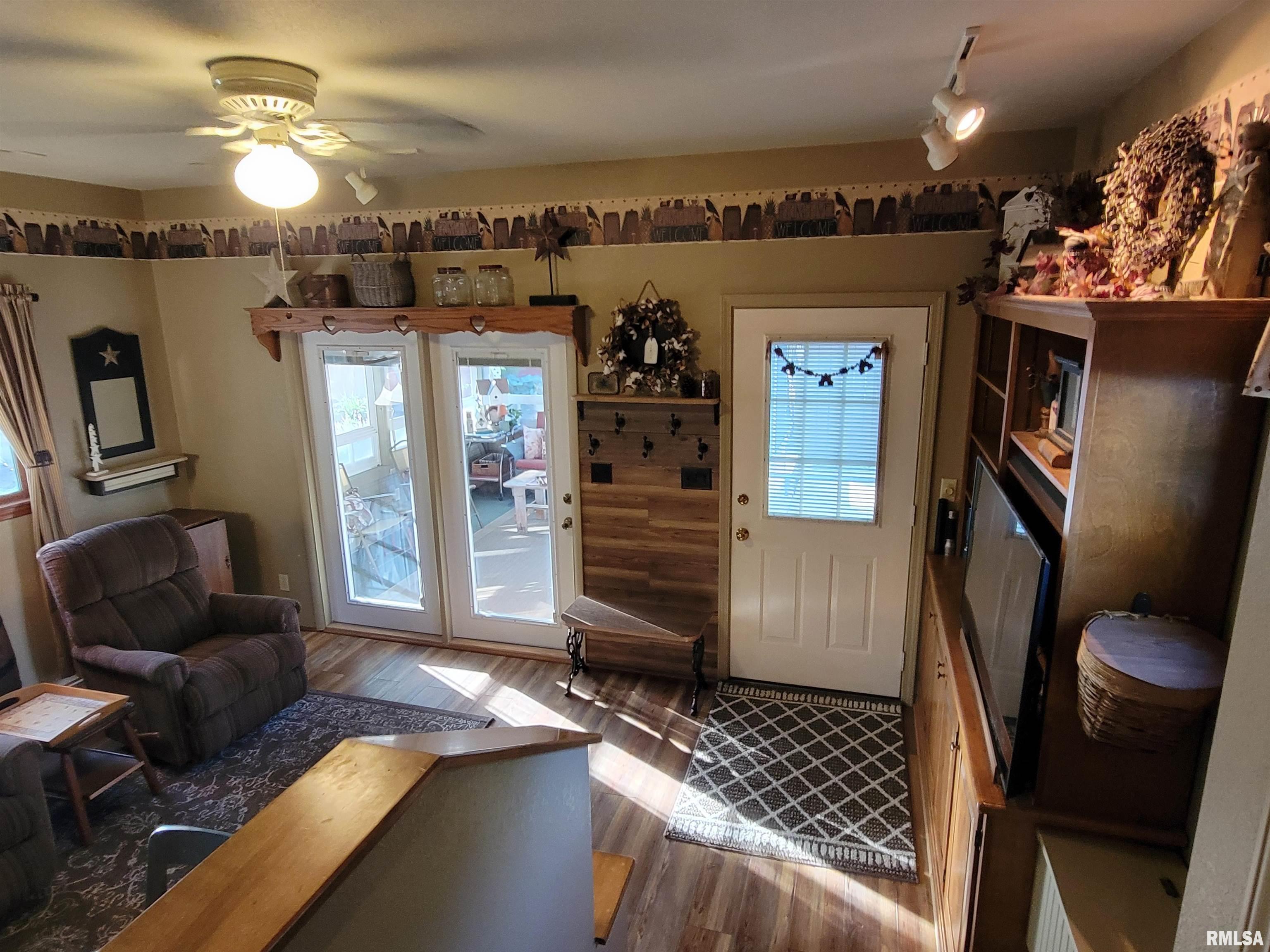 413 East 5th Street Flora, IL 62839 - Photo 43 of 100 Gallery Image 43