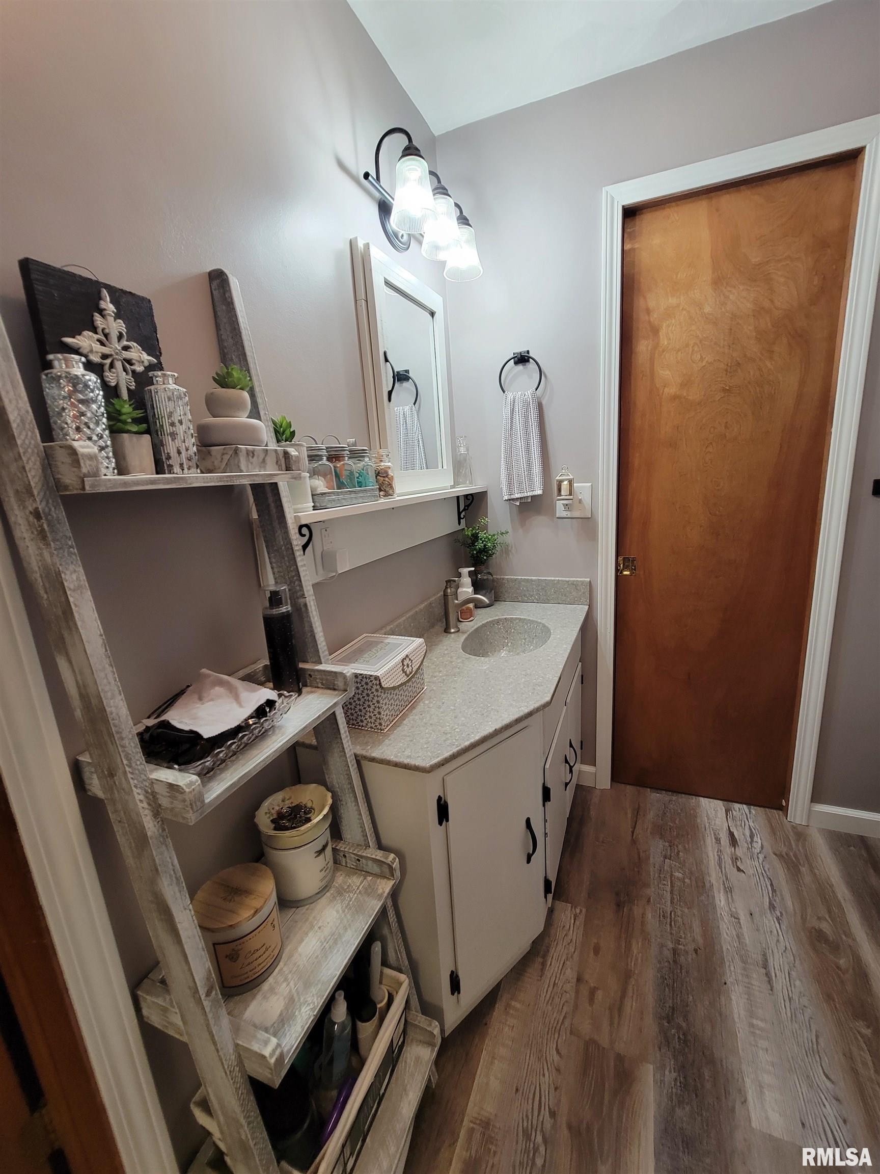 413 East 5th Street Flora, IL 62839 - Photo 65 of 100 Gallery Image 65