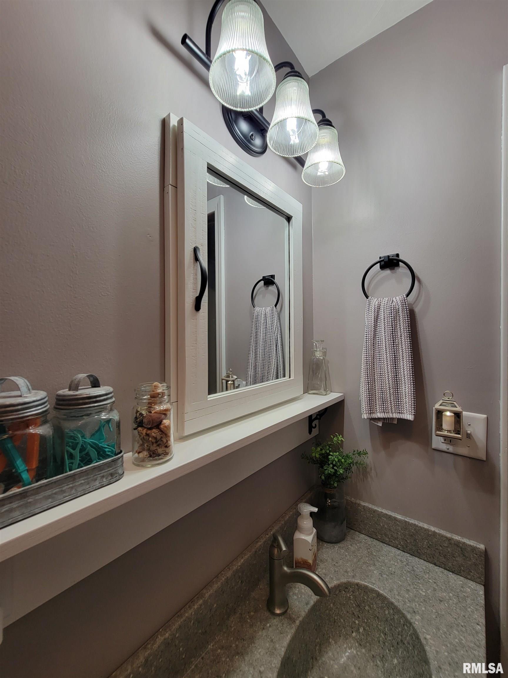 413 East 5th Street Flora, IL 62839 - Photo 67 of 100 Gallery Image 67
