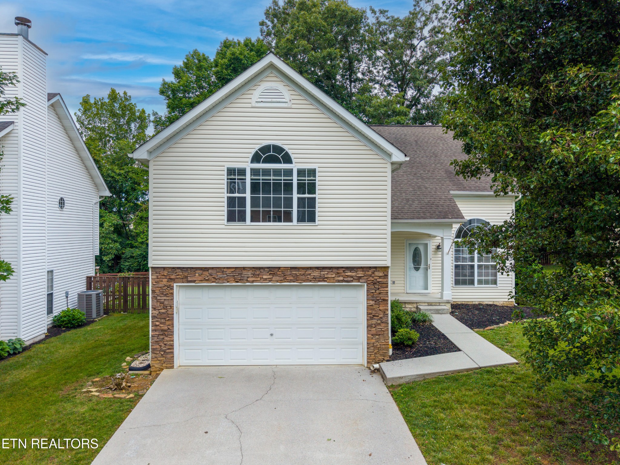 929 Station View Road Knoxville, TN 37919 - Photo 3 of 43 Gallery Image 3