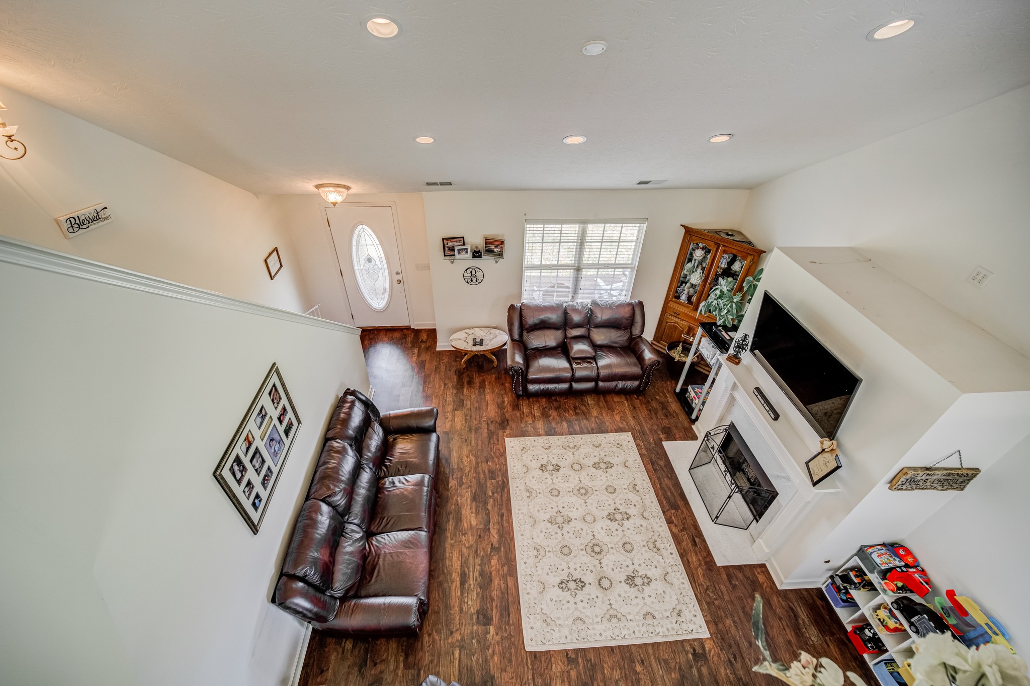 408 Cook Road Portland, TN 37148 - Photo 4 of 16 a view of a room with gym equipment