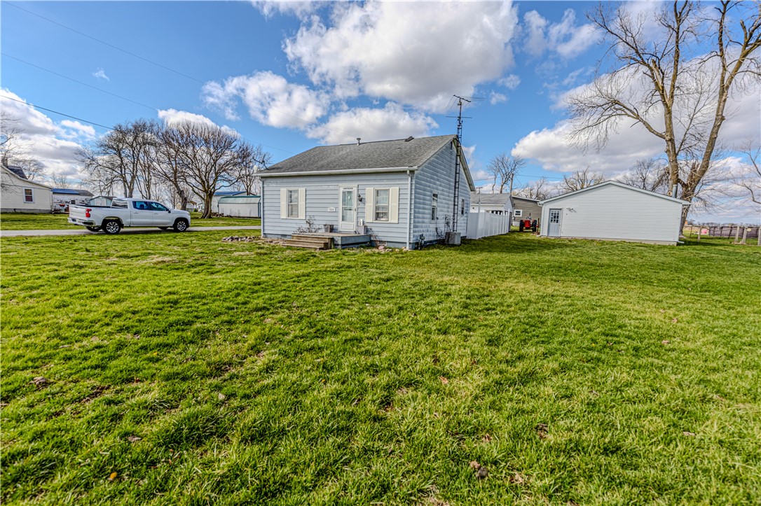 6090 Public Road Macon, IL 62544 - Photo 2 of 13
