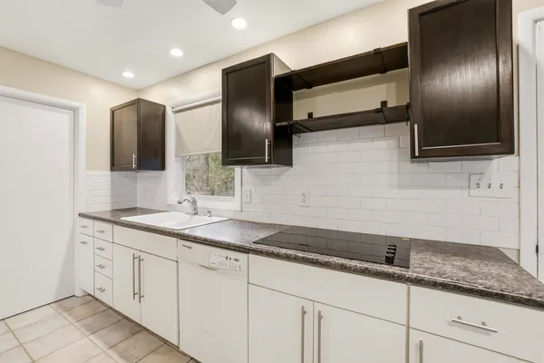 $2,500 | 7585 Skipper Lane, Tallahassee, FL 32317