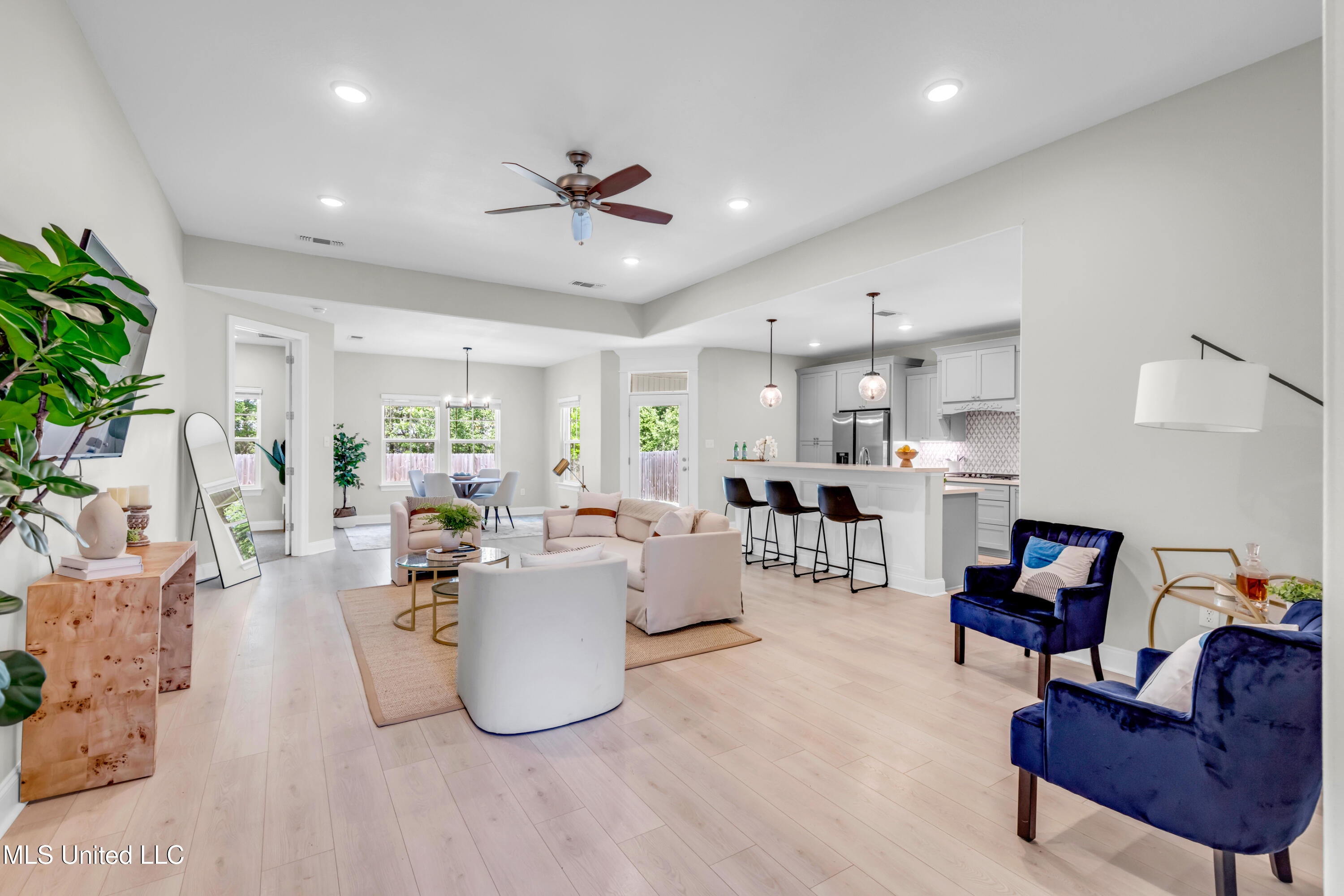 6253 Cypress Lane Biloxi, MS 39532 - Photo 12 of 36 6253CypressLn-13