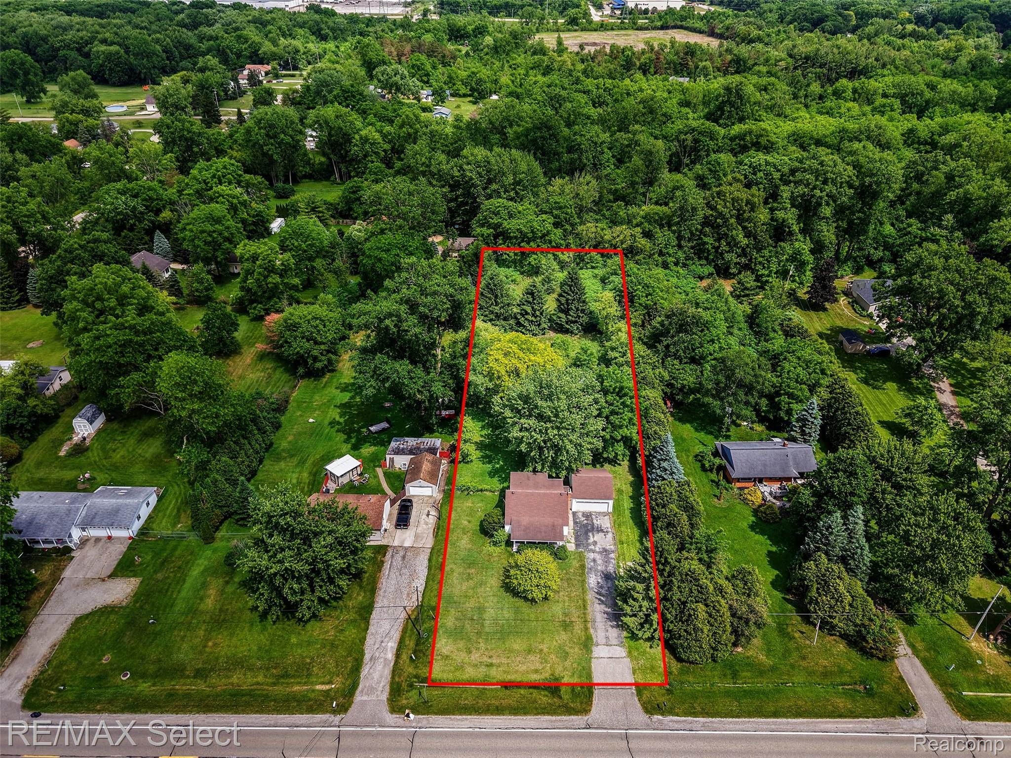 7173 Porter Road Grand Blanc, MI 48439 - Photo 8 of 35 7173 Porter Rd 18.jpg