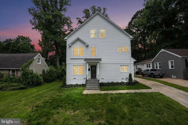 $1,289,000 | 10811 Scott Drive, Fairfax, VA 22030