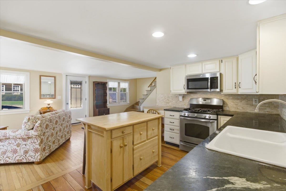 1768 Barnumville Road Manchester, VT 05255 - Photo 7 of 36 Gallery Image 7