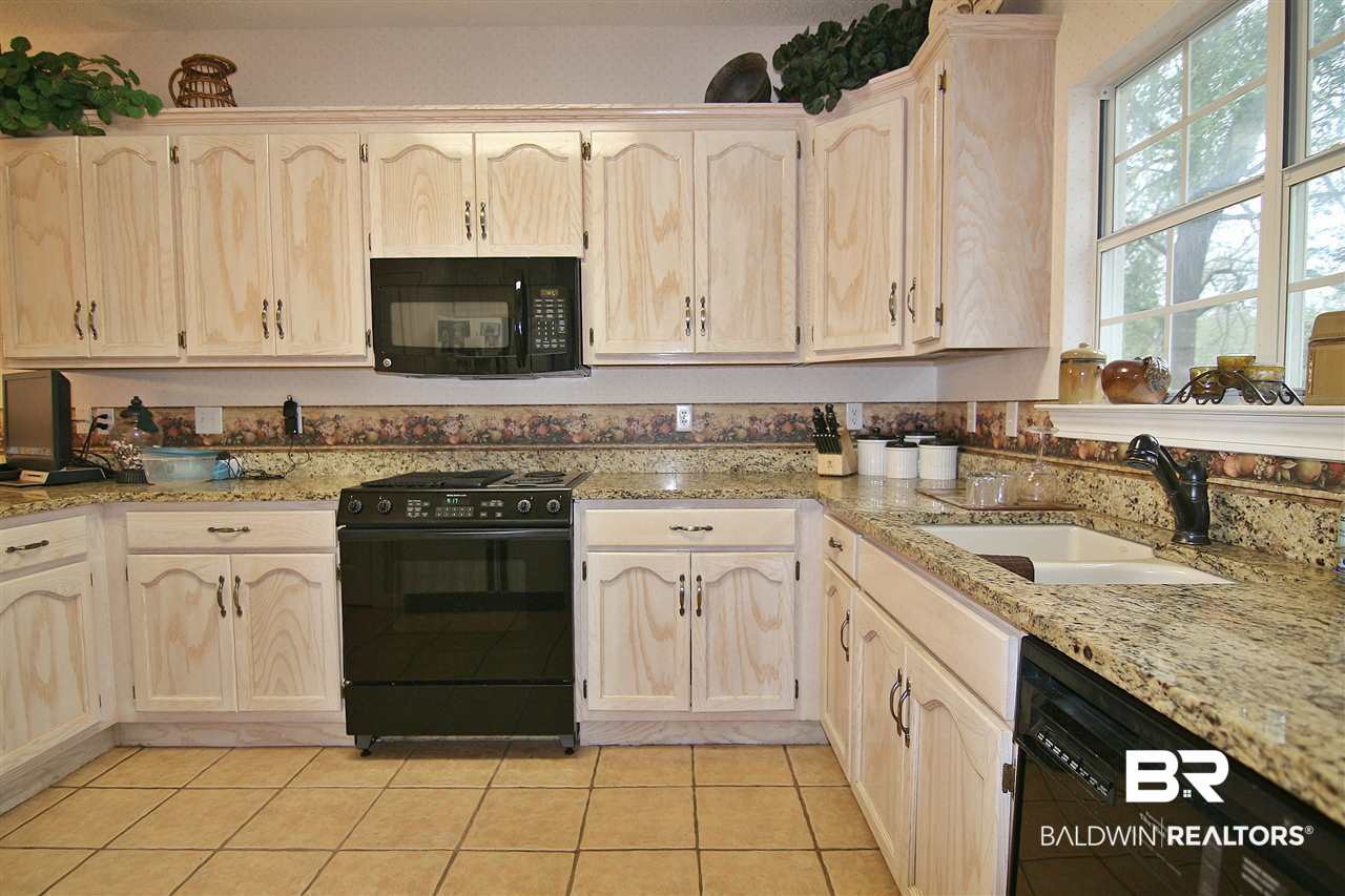 685 Ridgewood Drive Daphne, AL 36526 - Photo 3 of 21