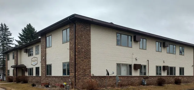 $775 | 222 6th Street Southwest, Unit 12, Madelia, MN 56062