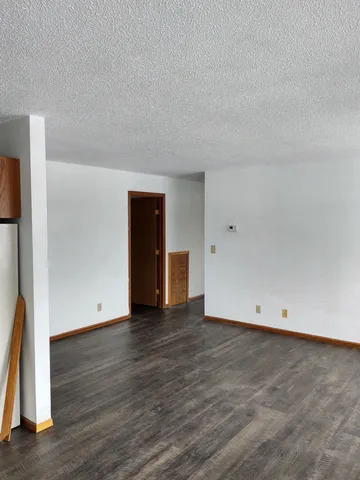 $775 | 222 6th Street Southwest, Unit 12, Madelia, MN 56062