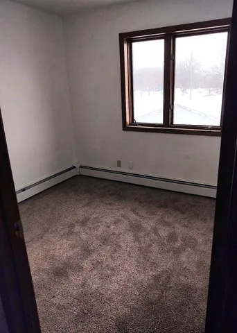 $775 | 222 6th Street Southwest, Unit 12, Madelia, MN 56062