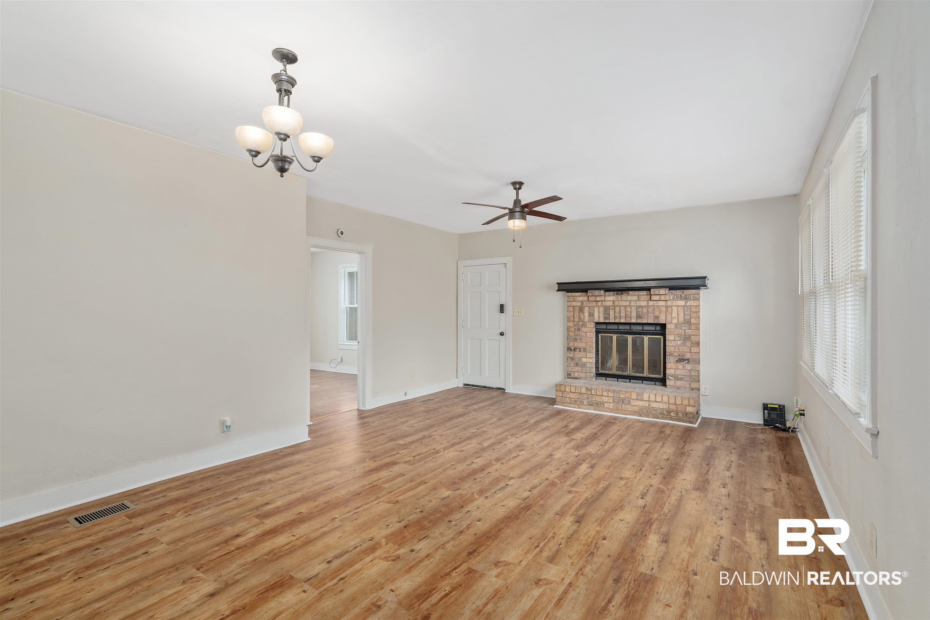 137 Hyland Avenue Mobile, AL 36607 - Photo 11 of 30