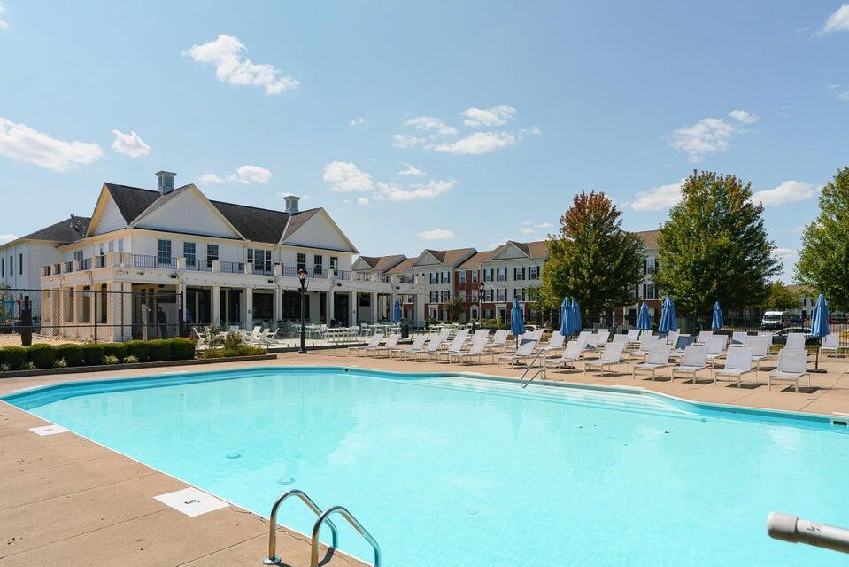 6263 Wagtail Road, Unit 13 Columbus, OH 43230 - Photo 64 of 70 Pool