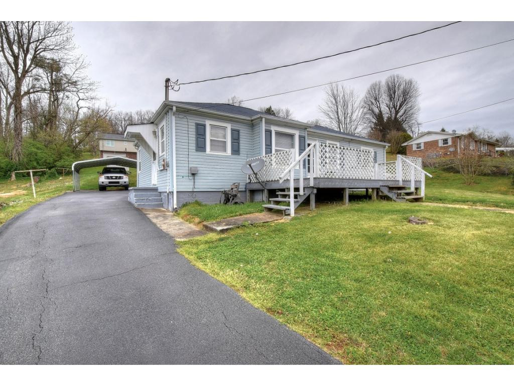 1513 Siam Road Elizabethton, TN 37643 - Photo 3 of 20 Photo 3