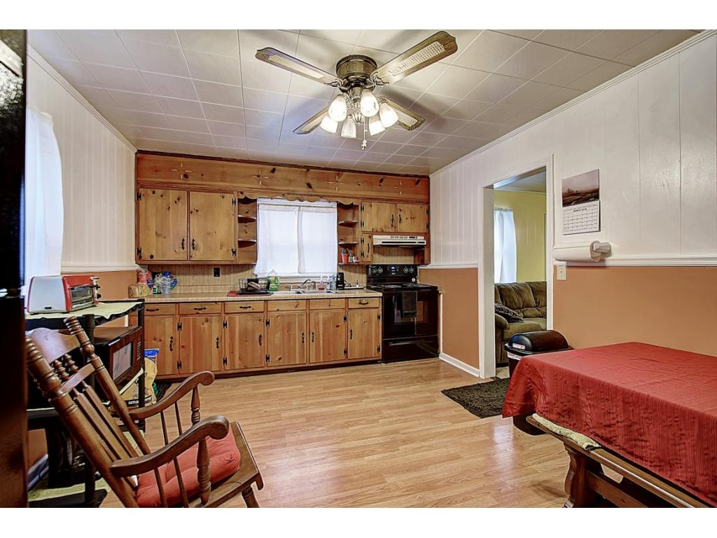 1513 Siam Road Elizabethton, TN 37643 - Photo 8 of 20 Photo 8