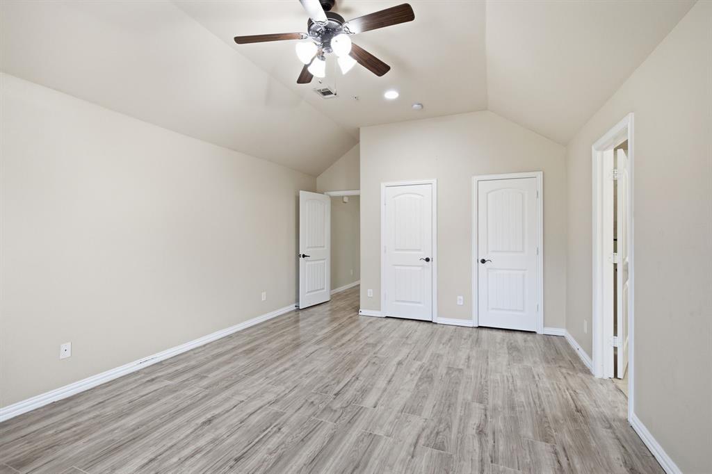 237 Corinna Court Hurst, TX 76053 - Photo 20 of 32