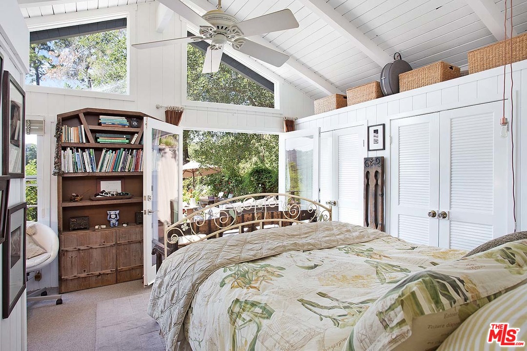 21487 Encina Road Topanga, CA 90290 - Photo 18 of 54 Gallery Image 18