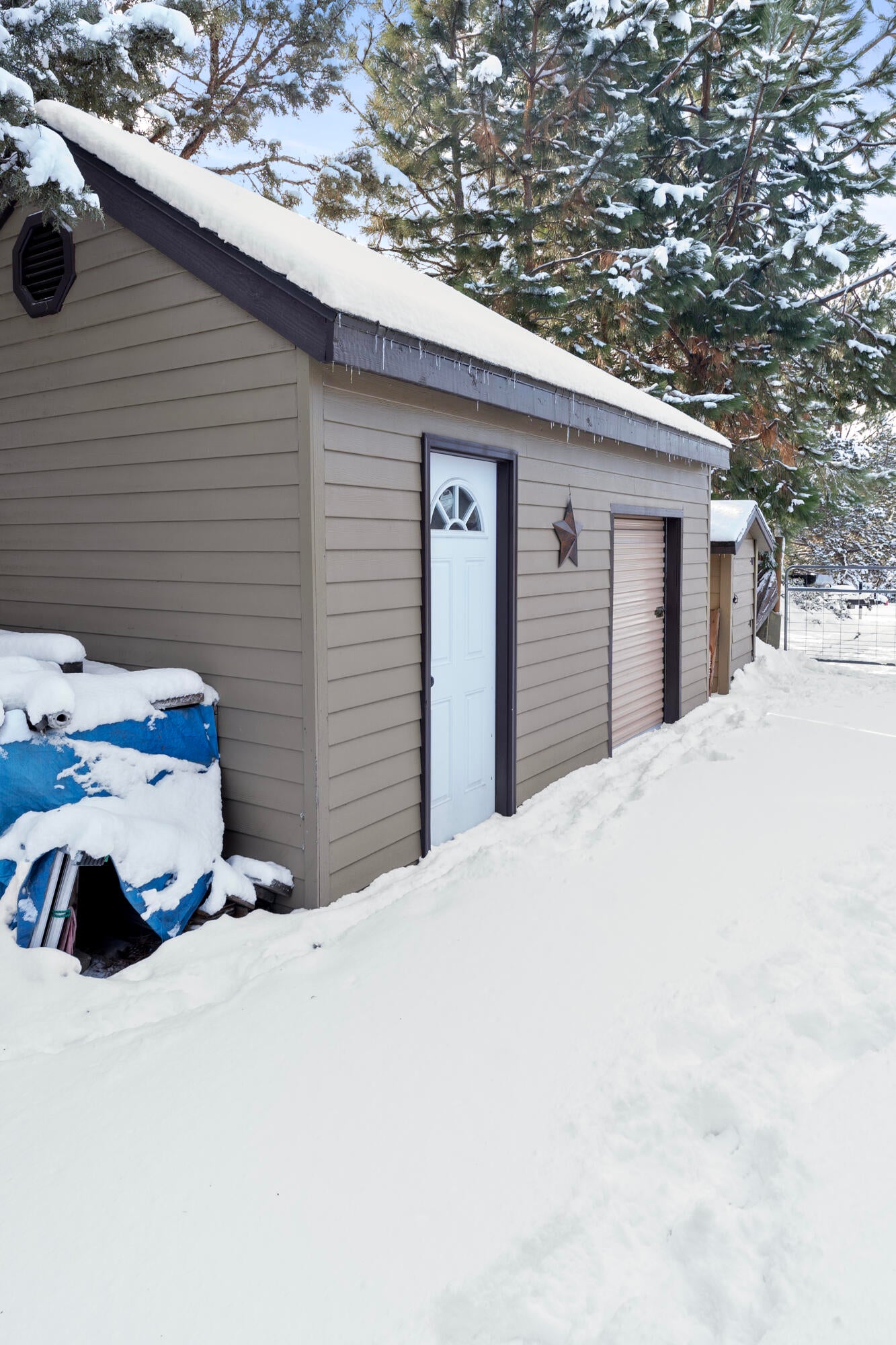 61202 Ladera Road Bend, OR 97702 - Photo 29 of 35 Storage sheds