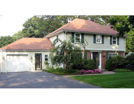 128 Dayton Street Springfield, MA 01118 - Photo 2 of 10 Gallery Image 2