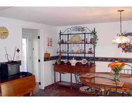 128 Dayton Street Springfield, MA 01118 - Photo 8 of 10 Gallery Image 8