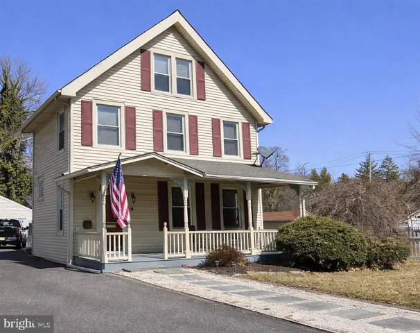 $375,000 | 9 Warren Street, Edgewater Park, NJ 08010