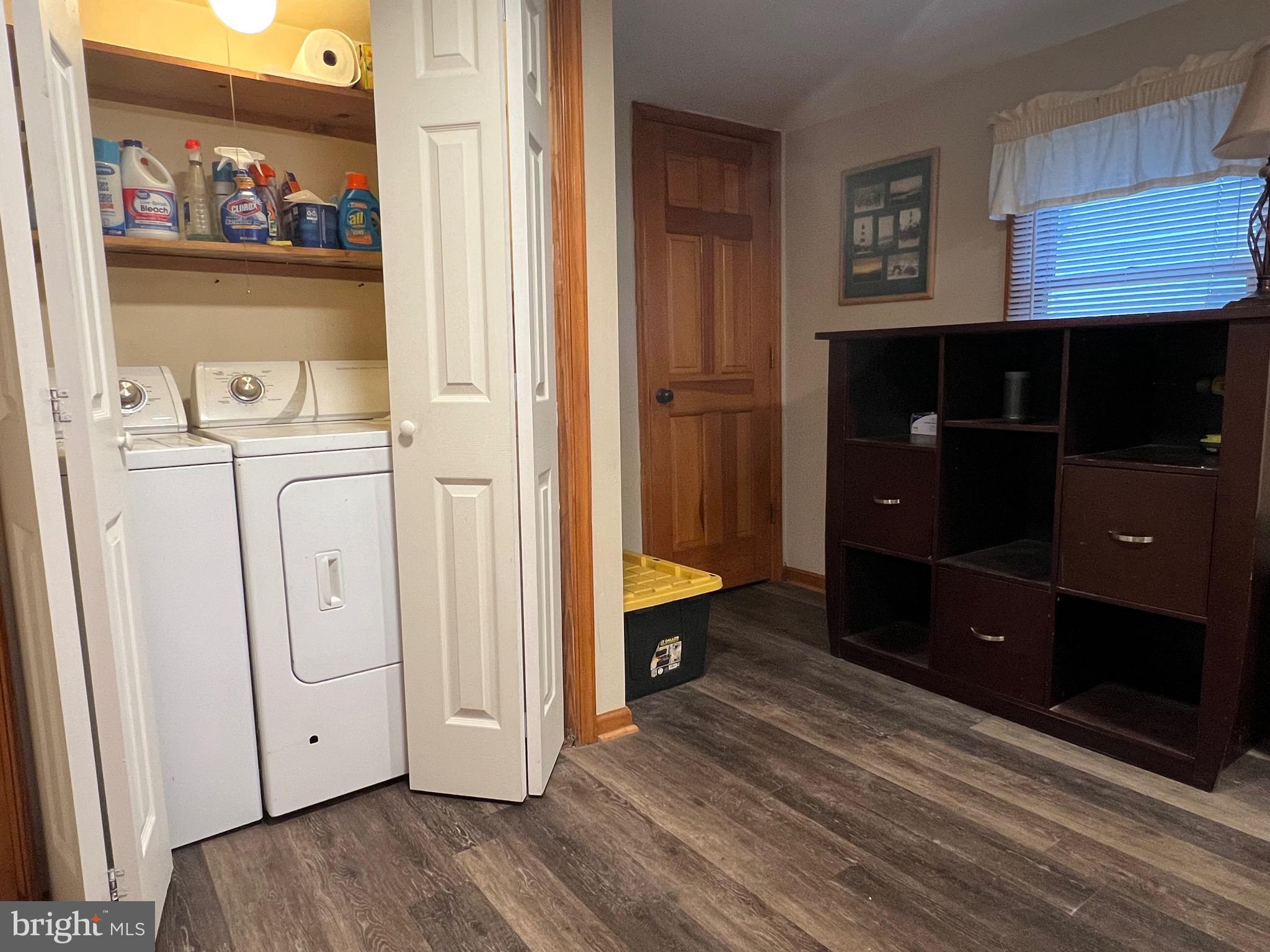 9 Warren Street Edgewater Park, NJ 08010 - Photo 10 of 25 Mudroom/Laundry