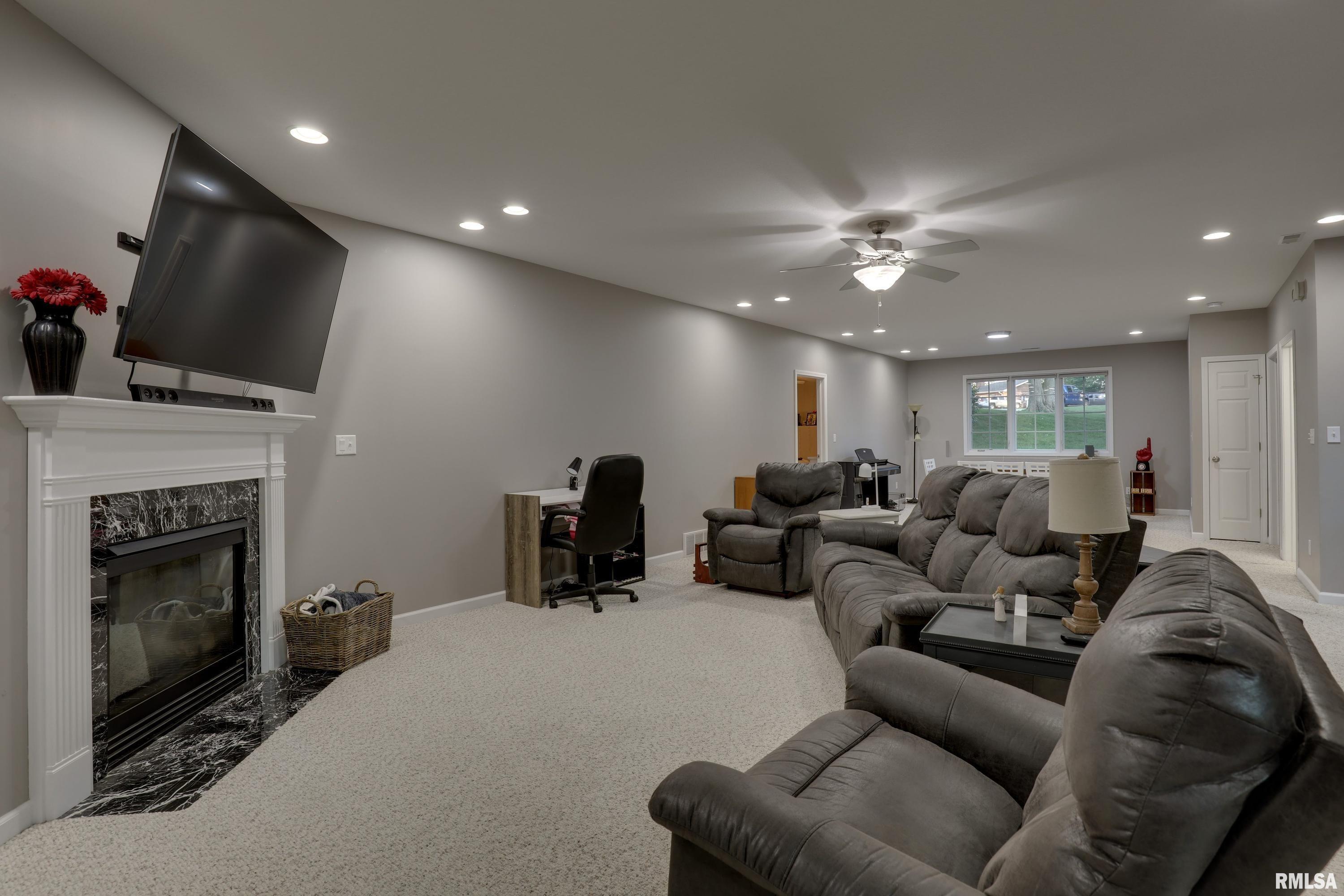 2701 Cheswick Road Quincy, IL 62301 - Photo 15 of 26
