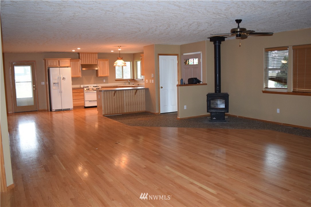 676 North Military Road Winlock, WA 98596 - Photo 10 of 22