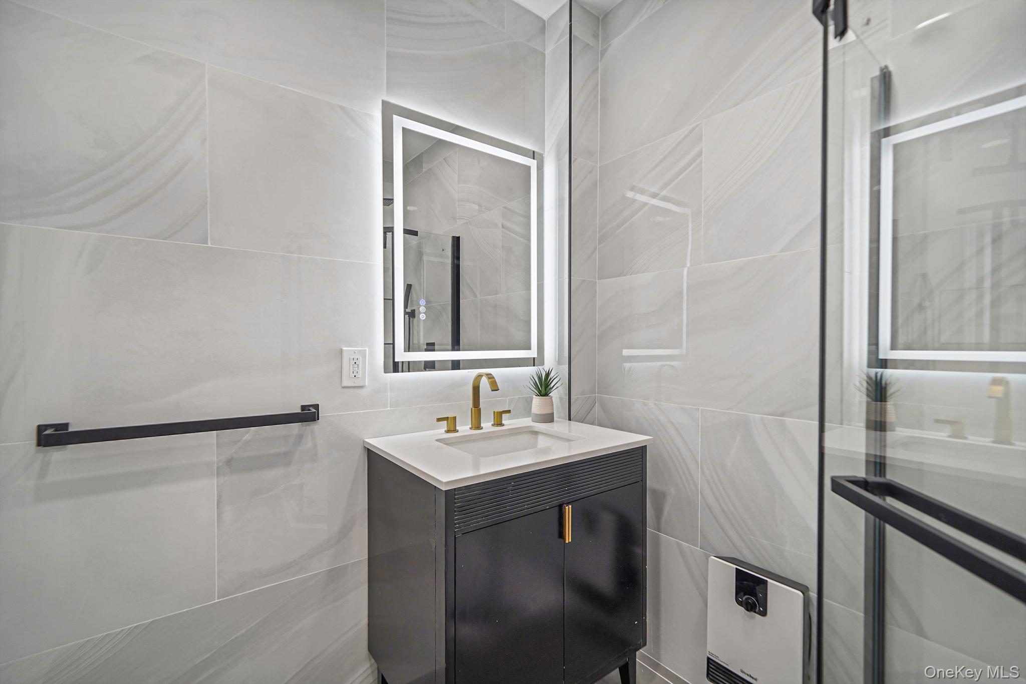 159 Rosewood Road Kings Park, NY 11754 - Photo 20 of 49