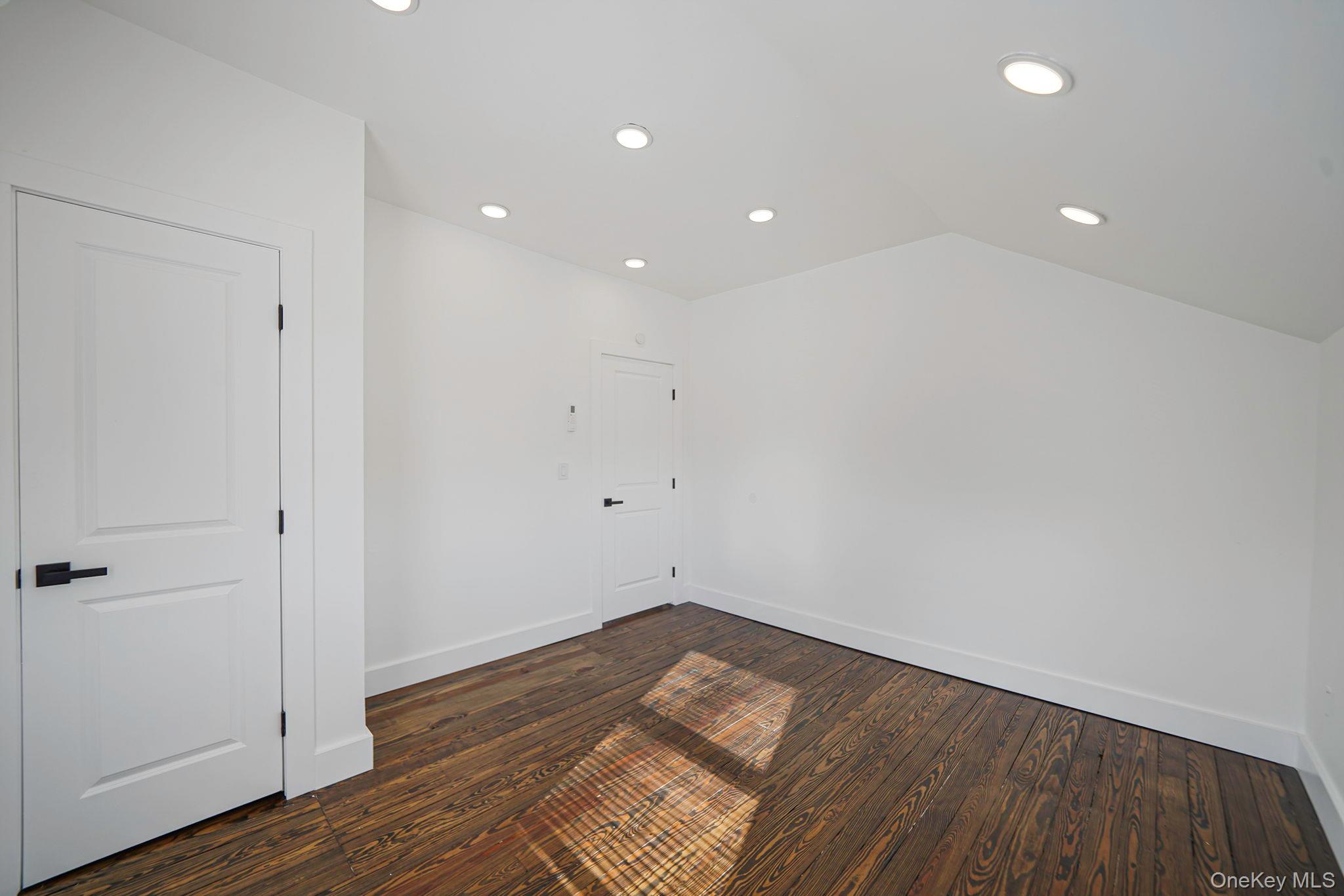 159 Rosewood Road Kings Park, NY 11754 - Photo 27 of 49