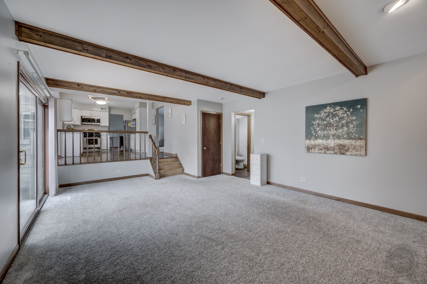 2820 Sun Valley Road Lisle, IL 60532 - Photo 29 of 46 a view of a big room with closet and windows