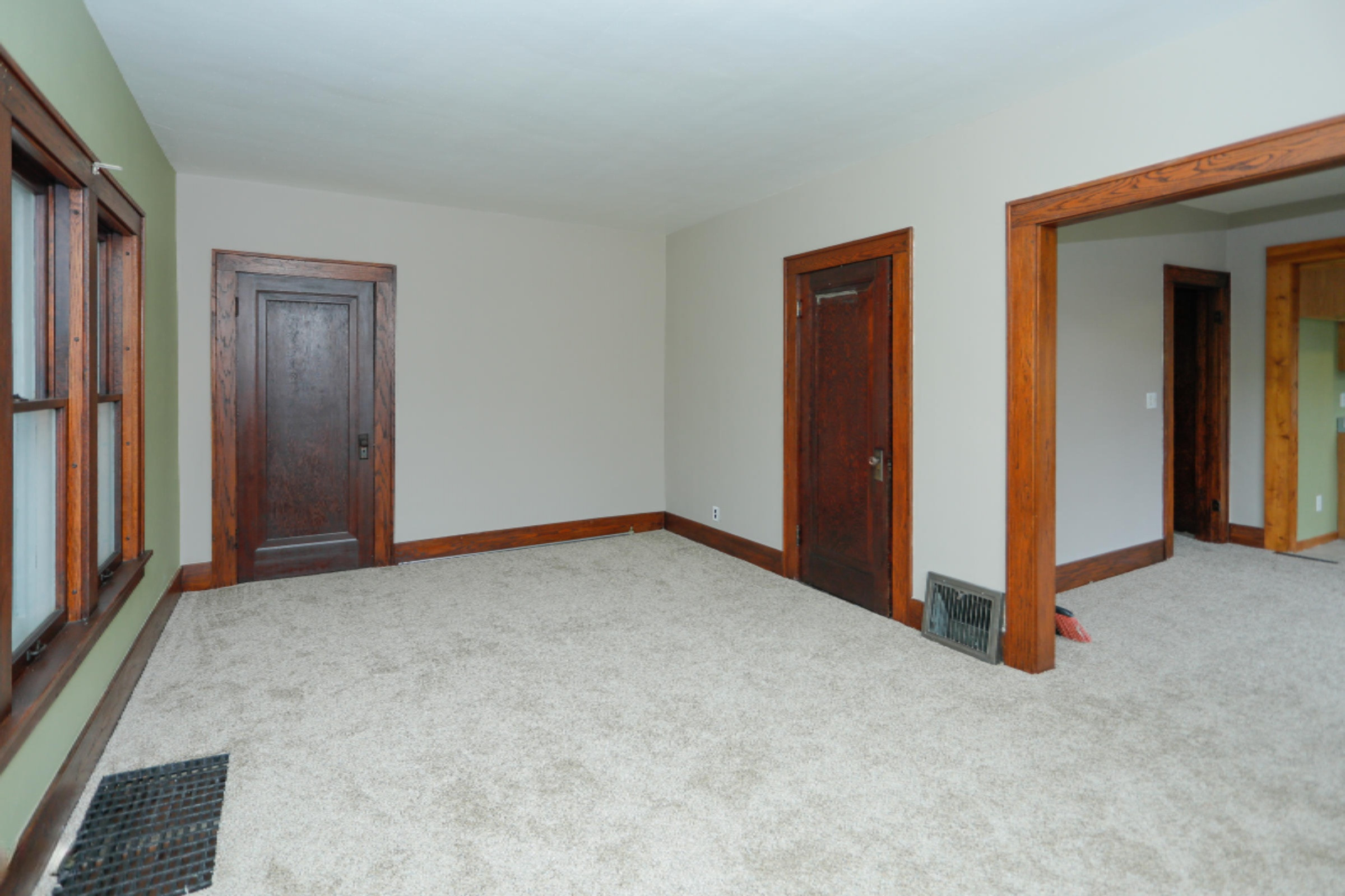604 Constantine Street Three Rivers, MI 49093 - Photo 4 of 23 604 S Constantine St-105
