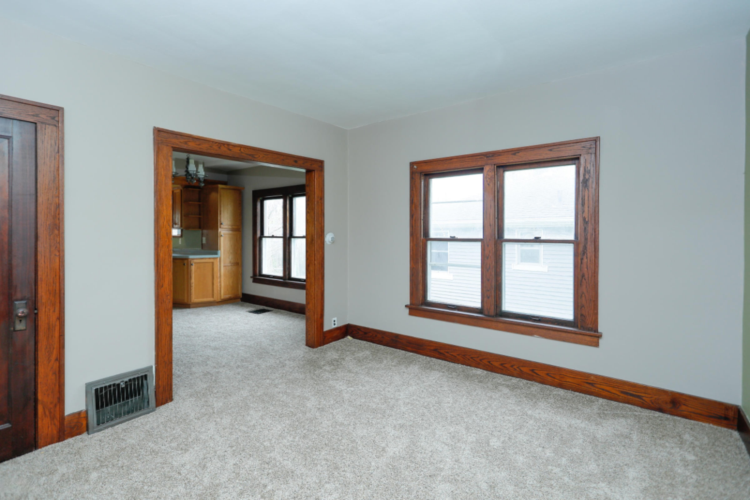 604 Constantine Street Three Rivers, MI 49093 - Photo 5 of 23 604 S Constantine St-106