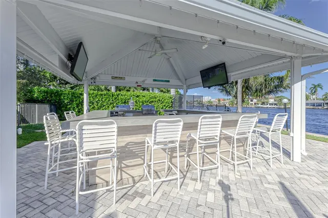 $304,900 | 6371 Bay Club Drive, Unit 4, Fort Lauderdale, FL 33308