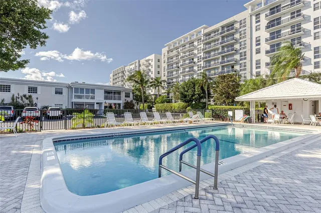$304,900 | 6371 Bay Club Drive, Unit 4, Fort Lauderdale, FL 33308
