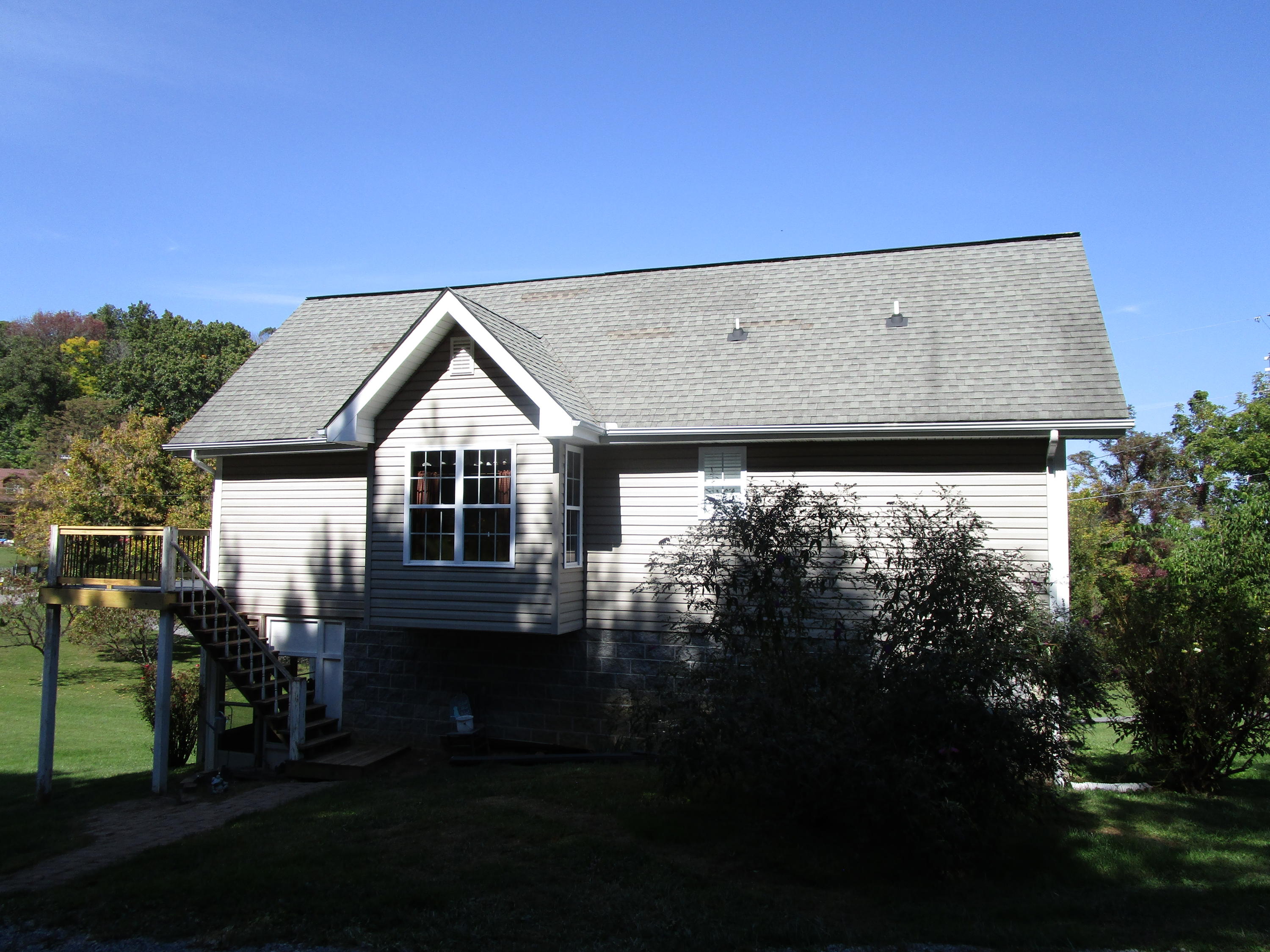 522 Hales Chapel Road Gray, TN 37615 - Photo 5 of 42 IMG_1204