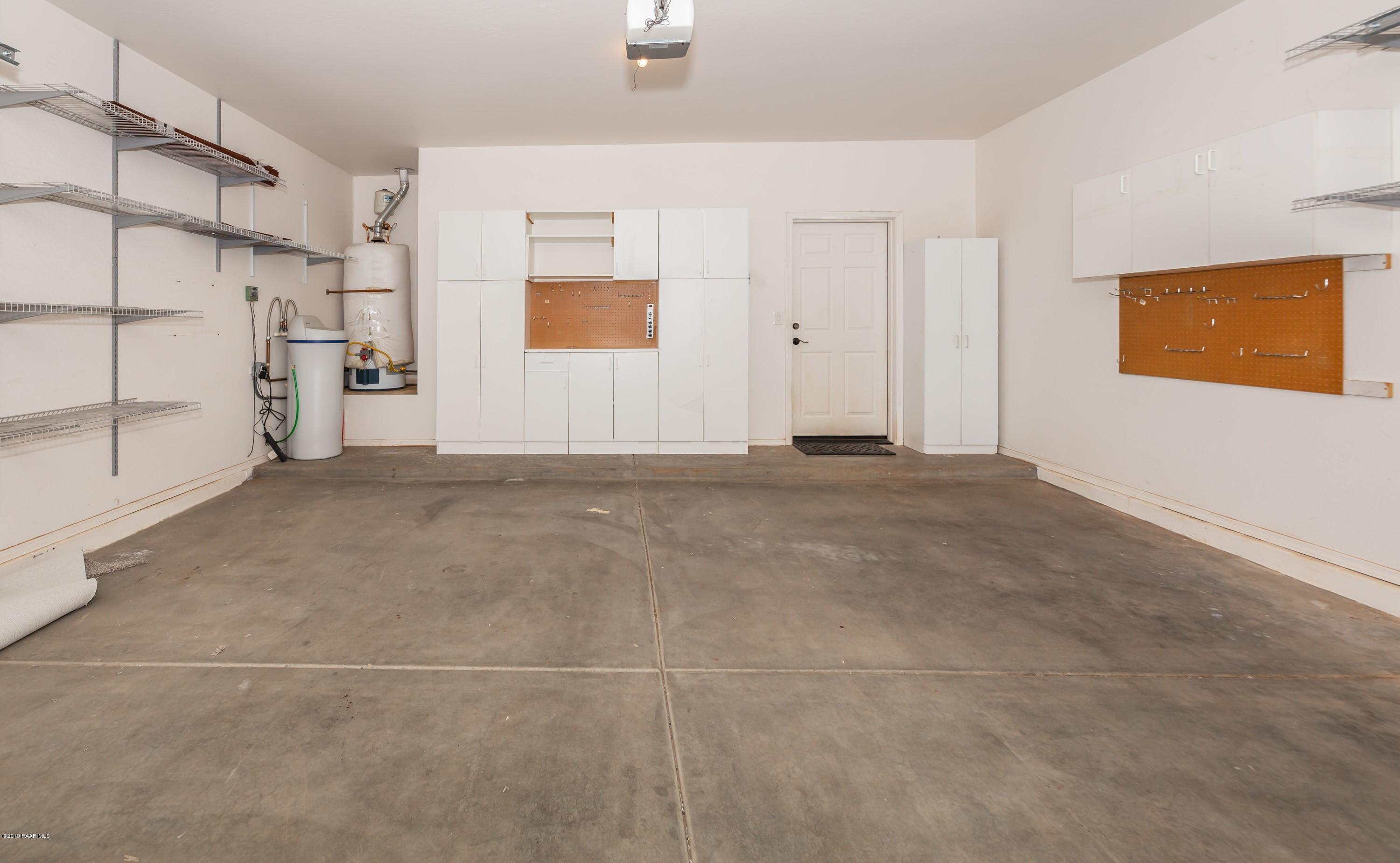 12848 East Rico Street Dewey, AZ 86327 - Photo 22 of 37 022_Garage