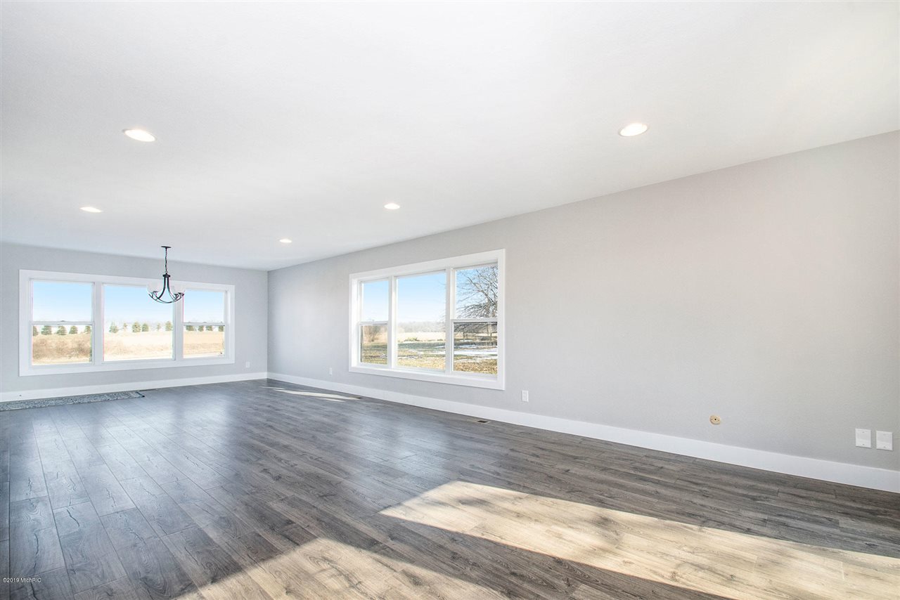 4992 South Niles Road St. Joseph, MI 49085 - Photo 17 of 34 Gallery Image 17
