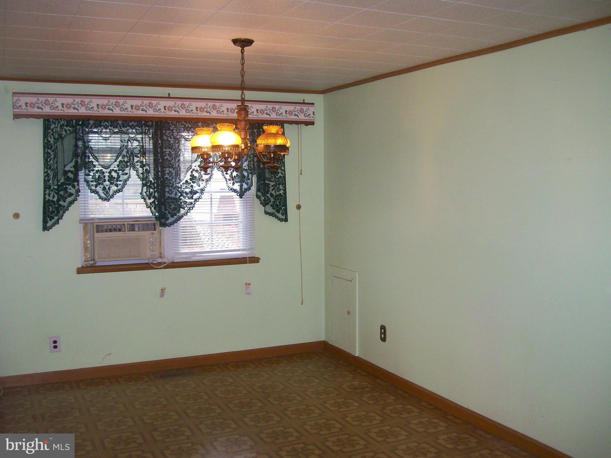 3705 Lambson Road Baltimore, MD 21220 - Photo 12 of 28 Dining Room